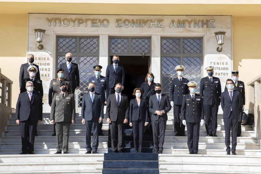 Παρουσία ΥΕΘΑ Νικόλαου Παναγιωτόπουλου και ΥΠΑΜ Γαλλίας Φλώρανς Παρλύ στην Υπογραφή της Συμφωνίας Προμήθειας Μαχητικών Α/Φ “RAFALE”