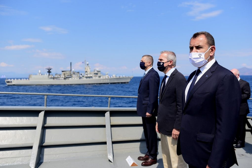 Επιθεώρηση του Στόλου απο την Α.Ε. Πρόεδρο της Δημοκρατίας παρουσία της Πολίτικης & Στρατιωτικής Ηγεσίας του ΥΠΕΘΑ