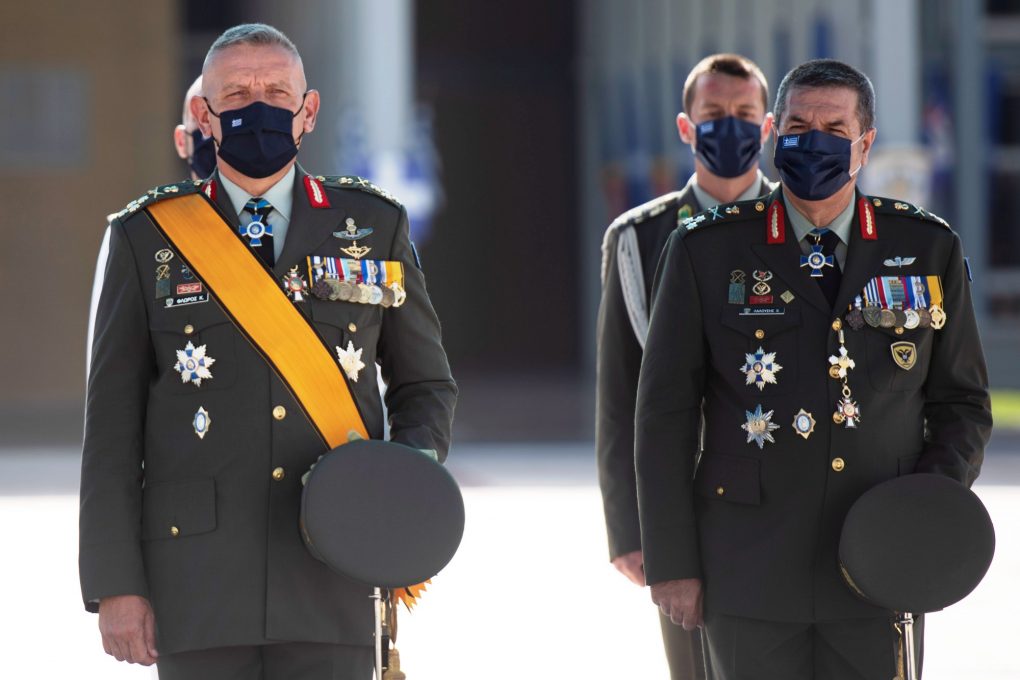 Παρουσία ΥΕΘΑ Νικόλαου Παναγιωτόπουλου στην τελετή ορκωμοσίας νέων Ανθυπολοχαγών στη ΣΣΕ υπό την ΠτΔ