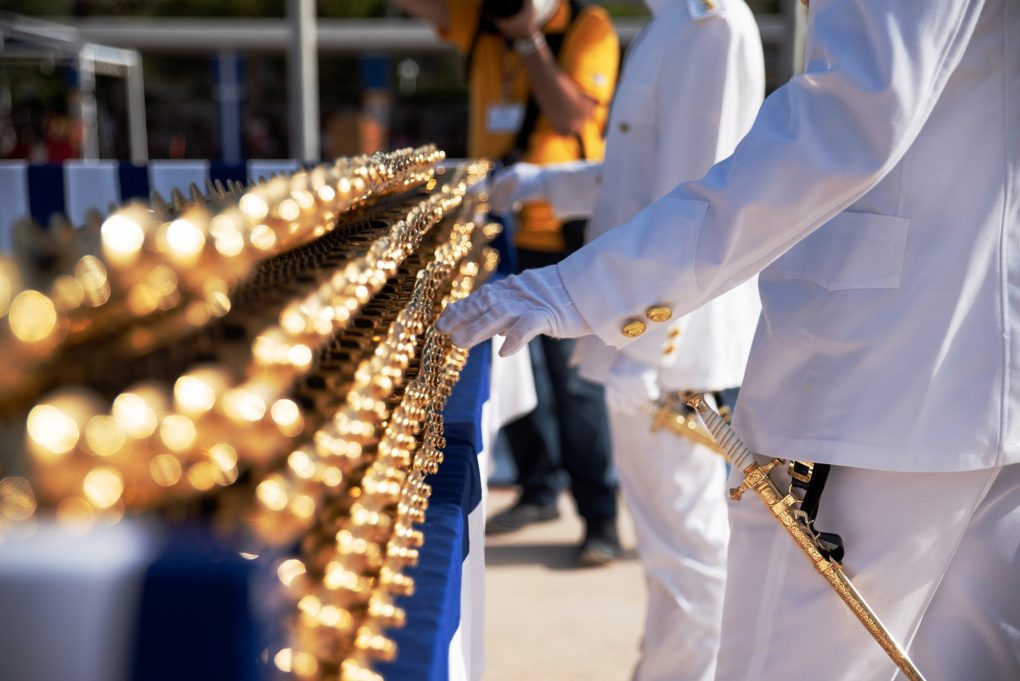 Παρουσία ΥΕΘΑ Νικόλαου Παναγιωτόπουλου στην τελετή ορκωμοσίας νέων Ανθυπολοχαγών στη ΣΣΕ υπό την ΠτΔ