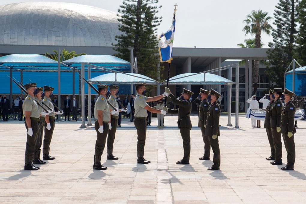 Παρουσία ΥΕΘΑ Νικόλαου Παναγιωτόπουλου στην τελετή ορκωμοσίας νέων Ανθυπολοχαγών στη ΣΣΕ υπό την ΠτΔ