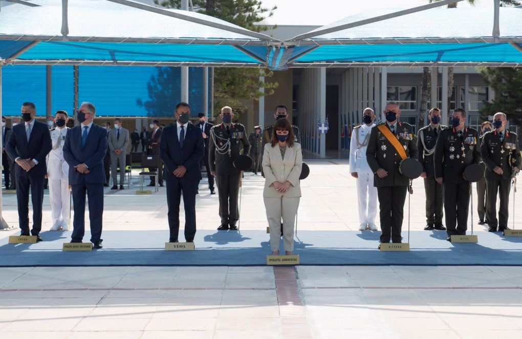Παρουσία ΥΕΘΑ Νικόλαου Παναγιωτόπουλου στην τελετή ορκωμοσίας νέων Ανθυπολοχαγών στη ΣΣΕ υπό την ΠτΔ