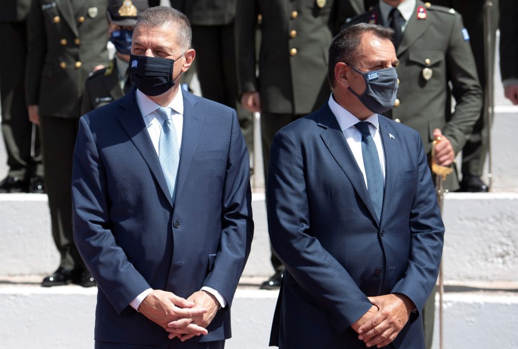 Παρουσία ΥΕΘΑ Νικόλαου Παναγιωτόπουλου στην τελετή ορκωμοσίας νέων Ανθυπολοχαγών στη ΣΣΕ υπό την ΠτΔ