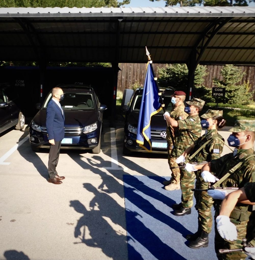 Επίσκεψη ΥΦΕΘΑ Αλκιβιάδη Στεφανή στην Ελληνική Δύναμη Κοσσυφοπεδίου