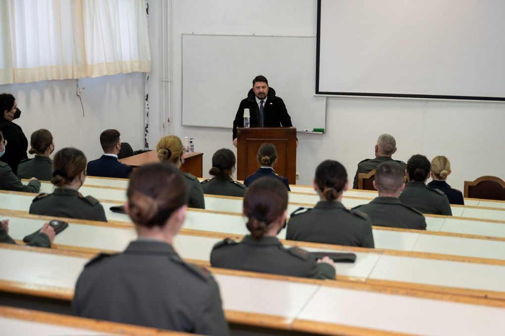 Επίσκεψη ΥΦΕΘΑ Νικόλαου Χαρδαλιά στη Σχολή Αξιωματικών Νοσηλευτικής