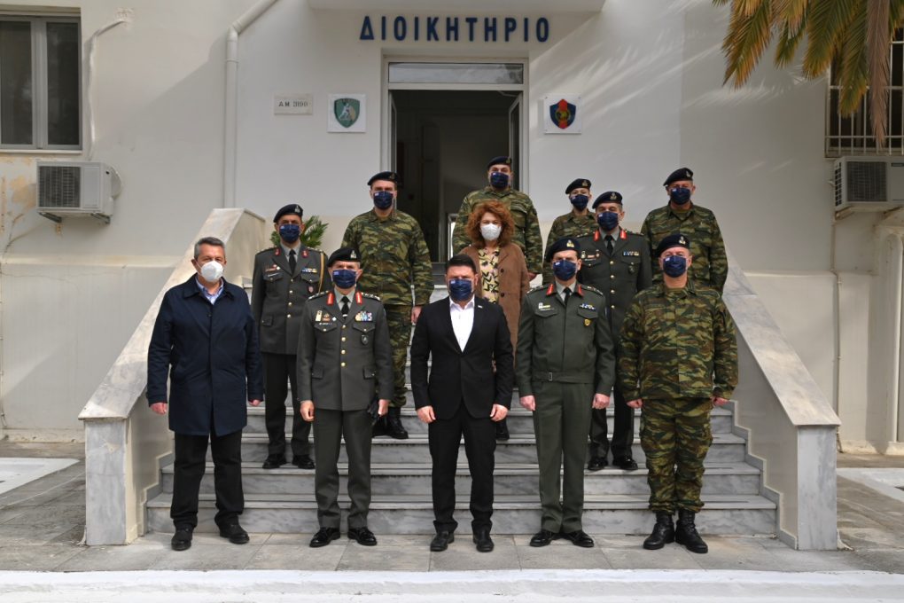 Επισκέψεις ΥΦΕΘΑ Νικόλαου Χαρδαλιά σε Ανώτατη Στρατιωτική Διοίκηση  Υποστήριξης Στρατού, 700 Στρατιωτικό Εργοστάσιο και Χημείο Ενόπλων Δυνάμεων  - Ελληνική Δημοκρατία Υπουργείο Εθνικής Άμυνας