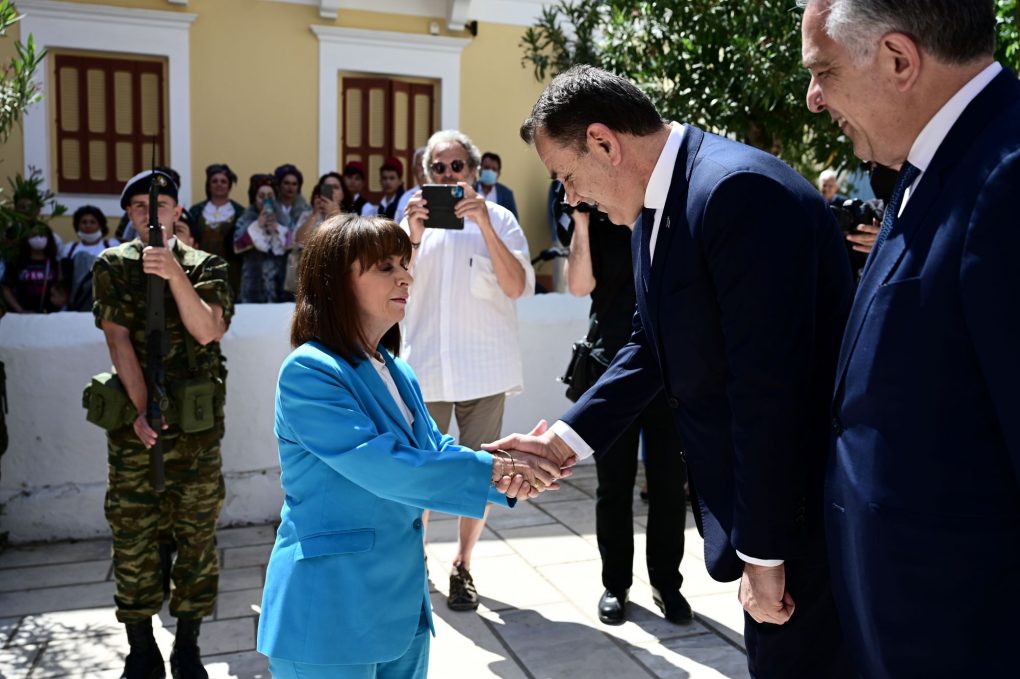 παρουσία υεθα νικόλαου παναγιωτόπουλου στη σύμη στις εορταστικές εκδηλώσεις για την επέτειο της 8ης μαΐου 1945