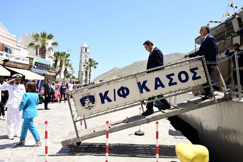 παρουσία υεθα νικόλαου παναγιωτόπουλου στη σύμη στις εορταστικές εκδηλώσεις για την επέτειο της 8ης μαΐου 1945