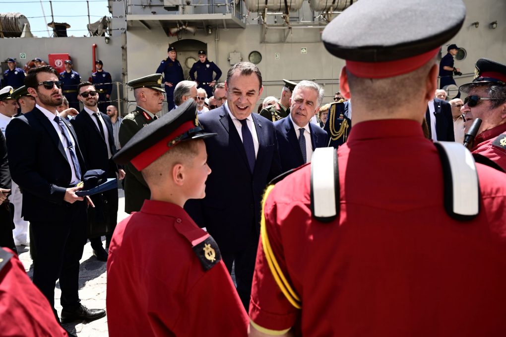 παρουσία υεθα νικόλαου παναγιωτόπουλου στη σύμη στις εορταστικές εκδηλώσεις για την επέτειο της 8ης μαΐου 1945