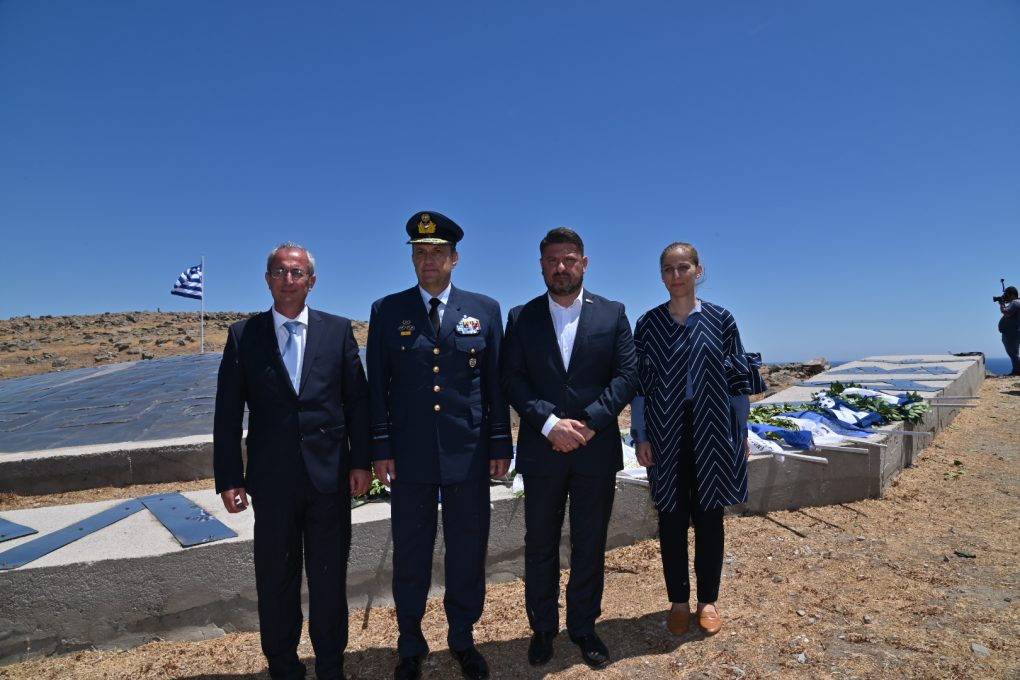 Ο ΥΦΕΘΑ Νικόλαος Χαρδαλιάς στο ετήσιο μνημόσυνο του Ήρωα Υποσμηναγού (I) Νικόλαου Σιαλμά, στον Άγιο Ευστράτιο