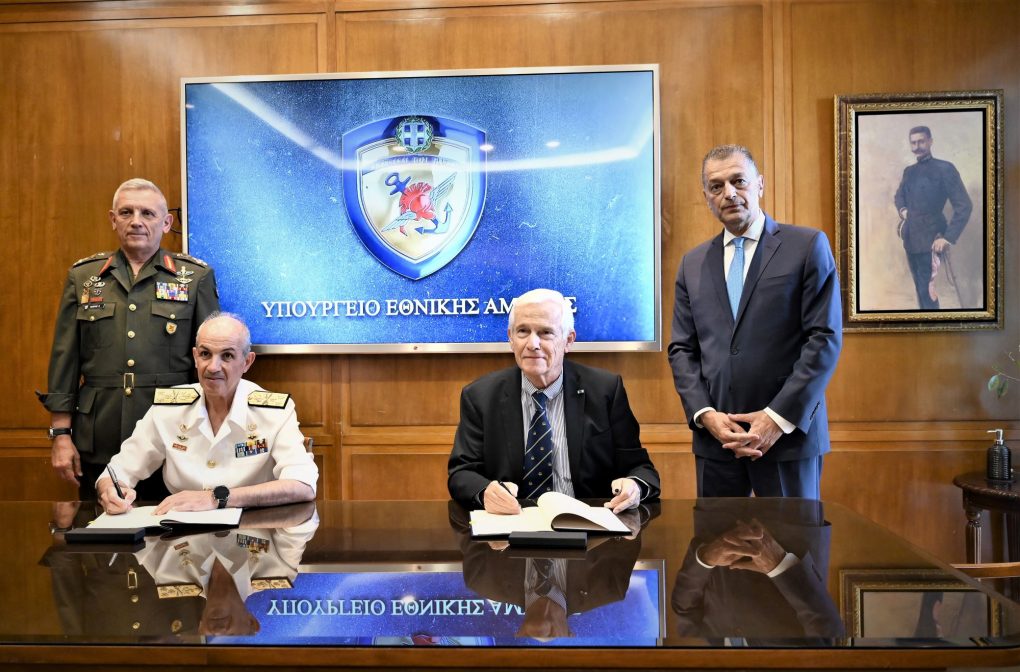 Παρουσία ΥΕΘΑ Αλκιβιάδη Στεφανή στην υπογραφή συμβάσεως δωρεάς του νέου ΠΓΥ «ΠΕΡΣΕΑΣ» του ΠΝ