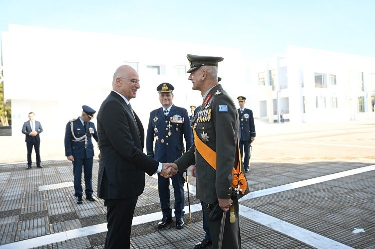 Παρουσία ΥΕΘΑ Νίκου Δένδια στην τελετή παράδοσης – παραλαβής καθηκόντων Αρχηγού ΓΕΑ στην Σχολή Ικάρων