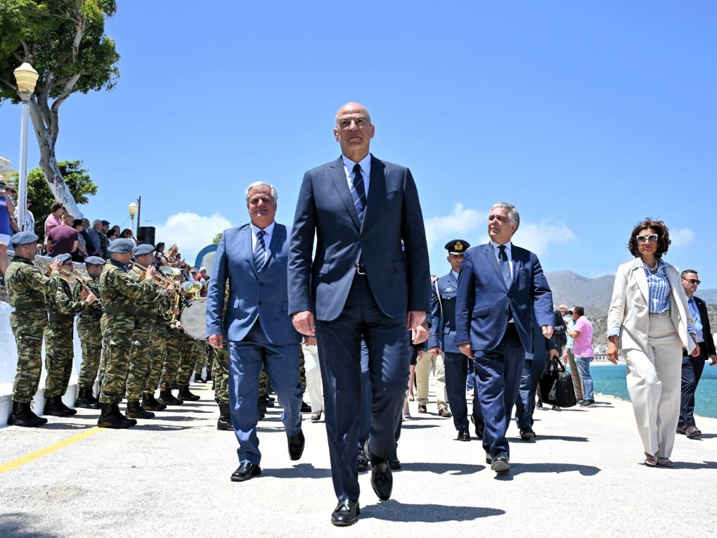 Παρουσία ΥΕΘΑ Ν. Δένδια στις εκδηλώσεις τιμής και μνήμης για τον Σμηναγό (Ι) Κωνσταντίνο Ηλιάκη, στην Κάρπαθο  