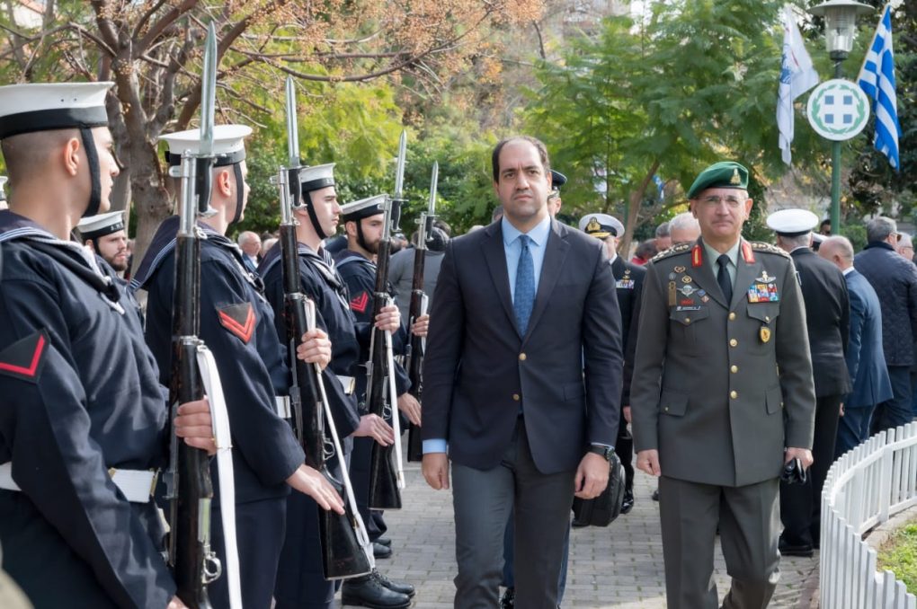 Παρουσία ΥΦΕΘΑ Γιάννη Κεφαλογιάννη ως εκπροσώπου της Κυβέρνησης στην επιμνημόσυνη δέηση για τον Αντιναύαρχο Παναγιώτη Βλαχάκο ΠΝ στον Πειραιά