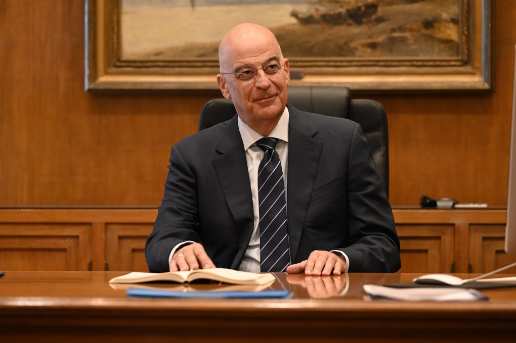 Συνέντευξη Υπουργού Εθνικής Άμυνας στα Παραπολιτικά