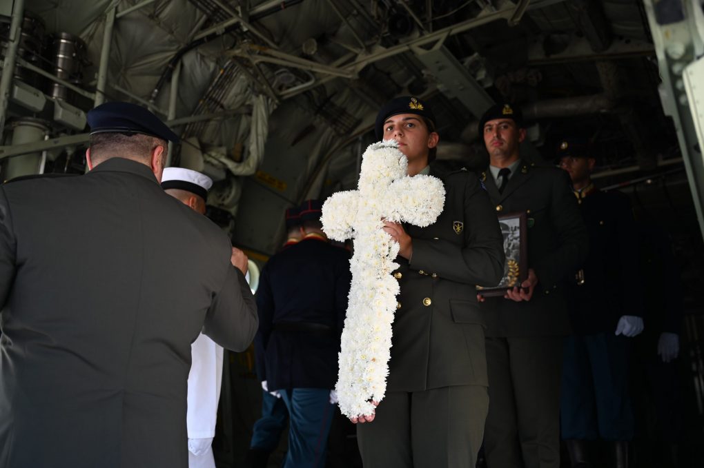 Παρουσία ΥΕΘΑ Ν. Δένδια στην τελετή επαναπατρισμού ταυτοποιηθέντων λειψάνων πεσόντων Οπλιτών από την Κύπρο στην Ελλάδα