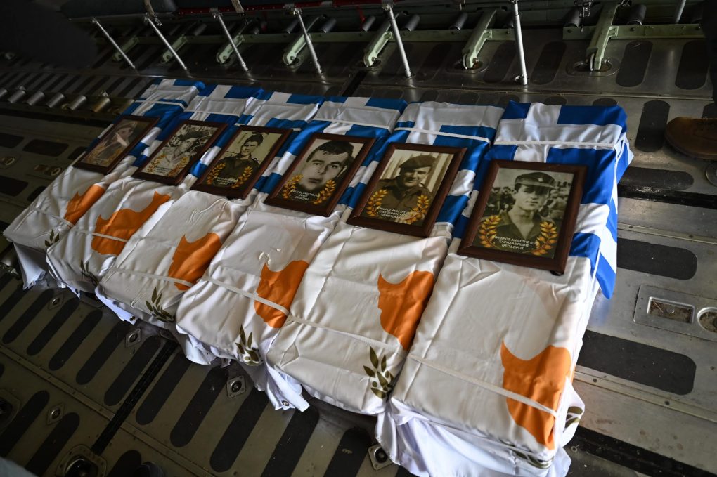 Παρουσία ΥΕΘΑ Ν. Δένδια στην τελετή επαναπατρισμού ταυτοποιηθέντων λειψάνων πεσόντων Οπλιτών από την Κύπρο στην Ελλάδα