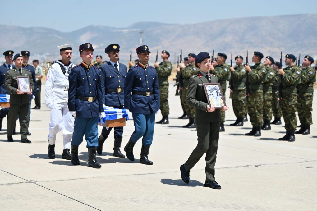 Παρουσία ΥΕΘΑ Ν. Δένδια στην τελετή επαναπατρισμού ταυτοποιηθέντων λειψάνων πεσόντων Οπλιτών από την Κύπρο στην Ελλάδα
