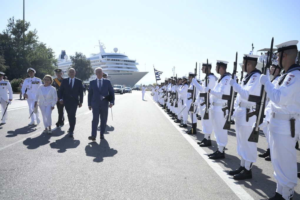Παρουσία ΥΕΘΑ Ν. Δένδια στην Επιθεώρηση του Στόλου από τον Πρόεδρο της Δημοκρατίας