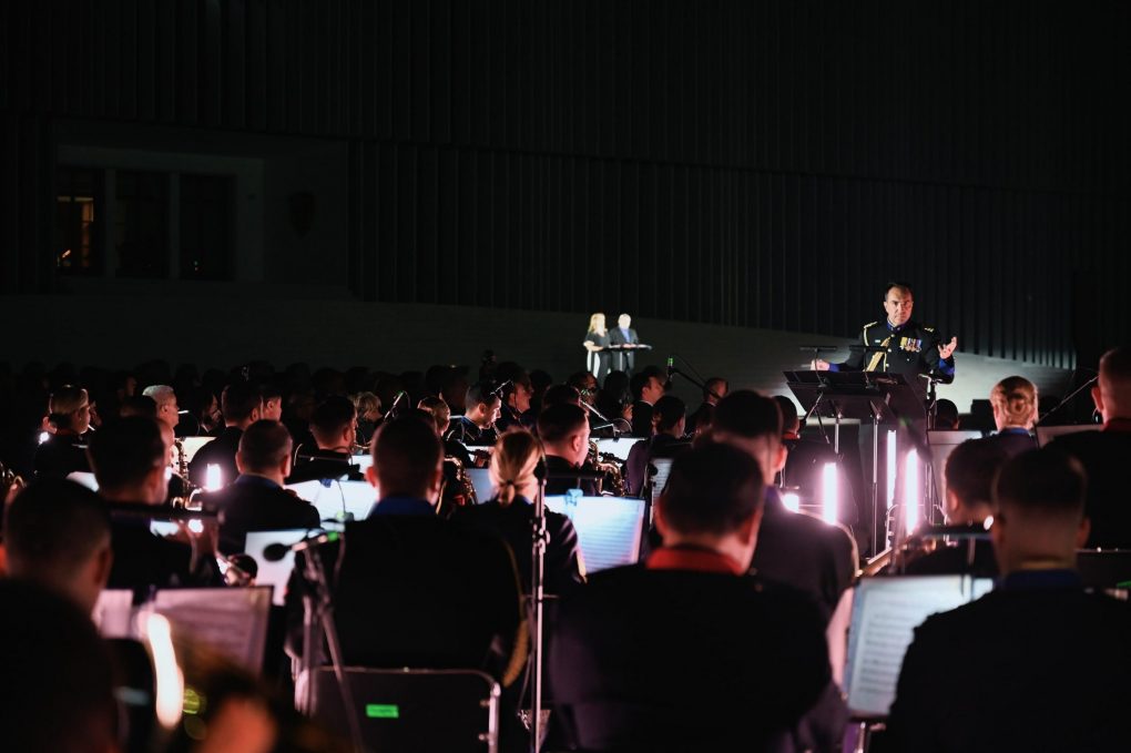 Παρουσία ΥΕΘΑ Νίκου Δένδια στην τελετή αποκαλυπτηρίων της νέας βιοκλιματικής όψης του ΥΠΕΘΑ