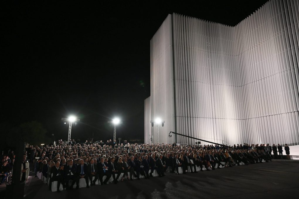 Παρουσία ΥΕΘΑ Νίκου Δένδια στην τελετή αποκαλυπτηρίων της νέας βιοκλιματικής όψης του ΥΠΕΘΑ