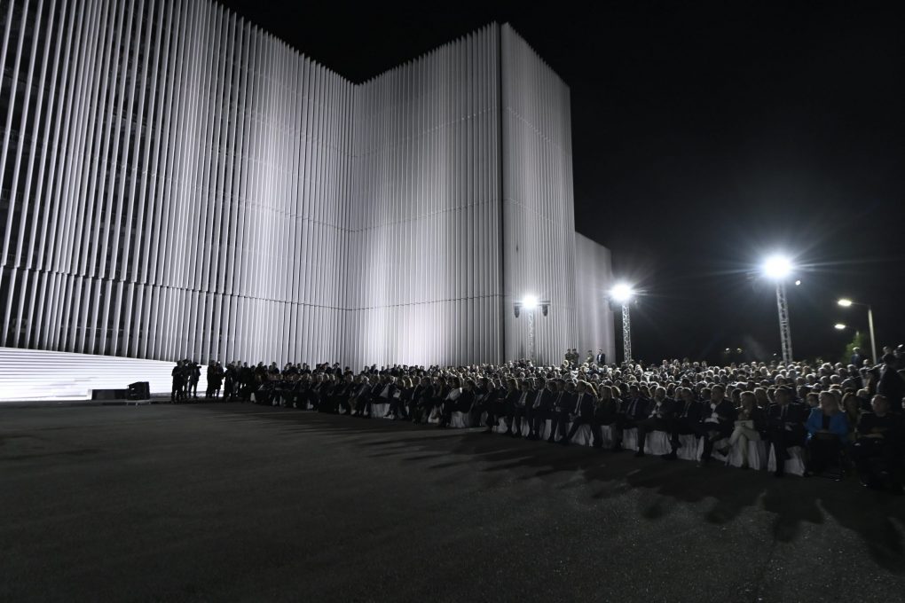 Παρουσία ΥΕΘΑ Νίκου Δένδια στην τελετή αποκαλυπτηρίων της νέας βιοκλιματικής όψης του ΥΠΕΘΑ