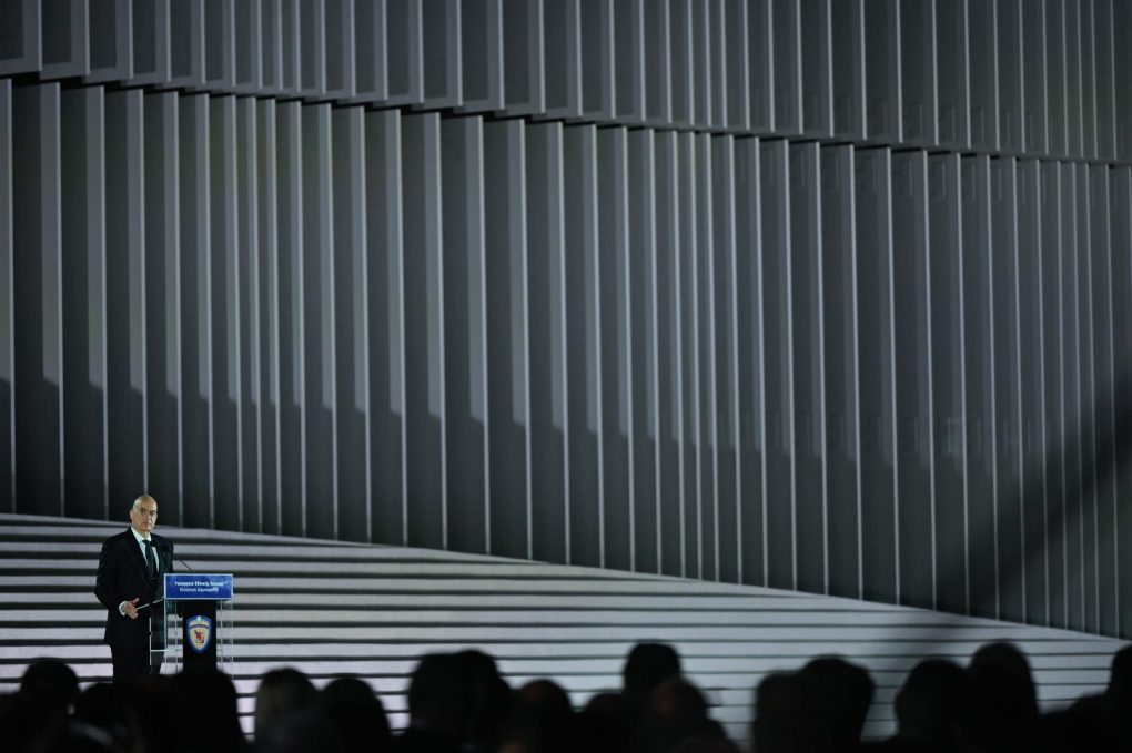 Παρουσία ΥΕΘΑ Νίκου Δένδια στην τελετή αποκαλυπτηρίων της νέας βιοκλιματικής όψης του ΥΠΕΘΑ