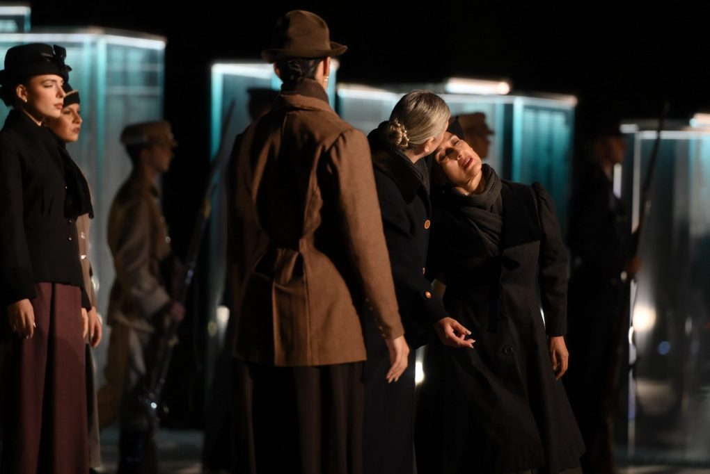 Παρουσία ΥΕΘΑ Νίκου Δένδια στην τελετή αποκαλυπτηρίων της νέας βιοκλιματικής όψης του ΥΠΕΘΑ