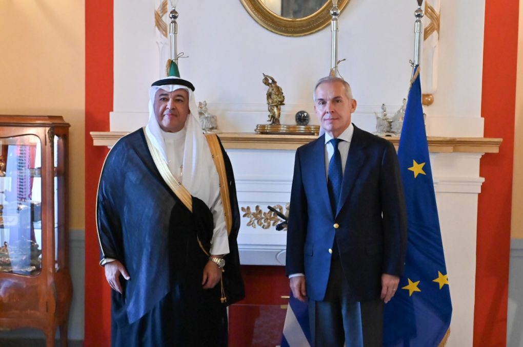 Συνάντηση Εργασίας του ΥΦΕΘΑ Θανάση Δαβάκη με τον Αναπληρωτή Υπουργό Άμυνας για Εκτελεστικές Υποθέσεις του Βασιλείου της Σαουδικής Αραβίας Dr. Khaled bin Hussein Al – Biyari