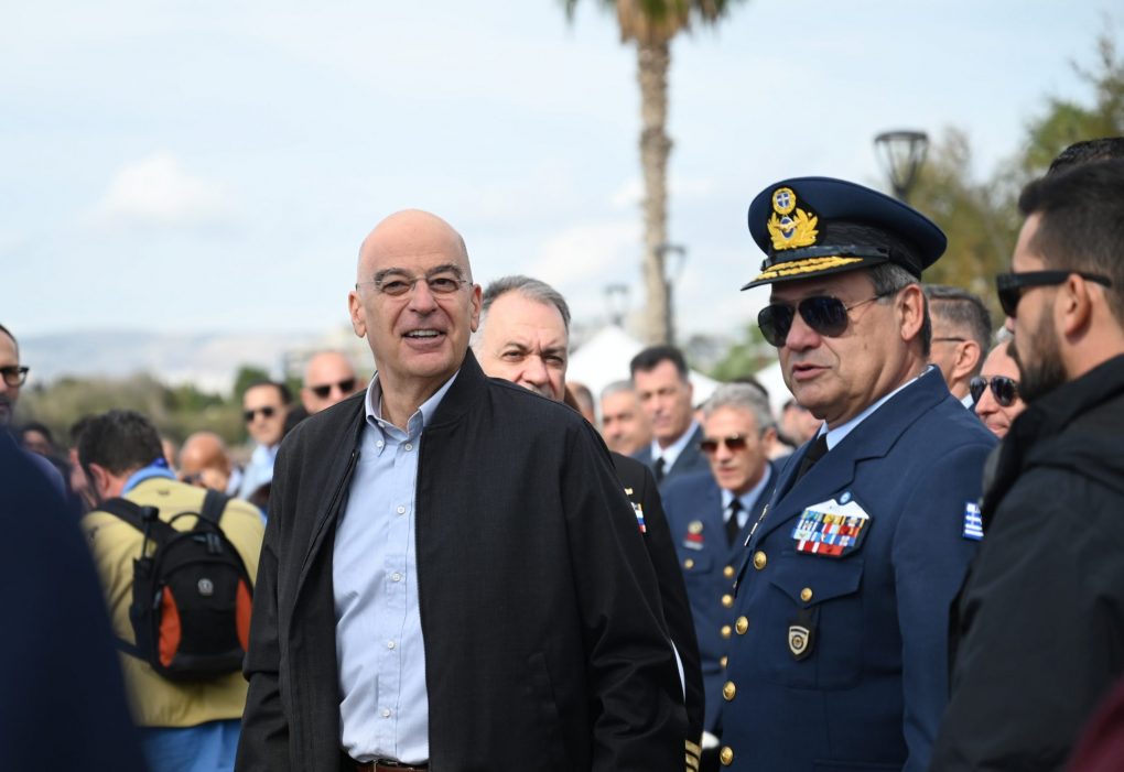 Παρουσία ΥΕΘΑ Νίκου Δένδια στην αεροπορική επίδειξη της Π.Α. στον Φλοίσβο του Παλαιού Φαλήρου, στο πλαίσιο του Εορτασμού για τον Προστάτη της Αρχάγγελο Μιχαήλ