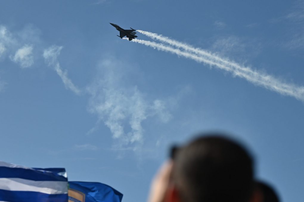 Παρουσία ΥΕΘΑ Νίκου Δένδια στην αεροπορική επίδειξη της Π.Α. στον Φλοίσβο του Παλαιού Φαλήρου, στο πλαίσιο του Εορτασμού για τον Προστάτη της Αρχάγγελο Μιχαήλ