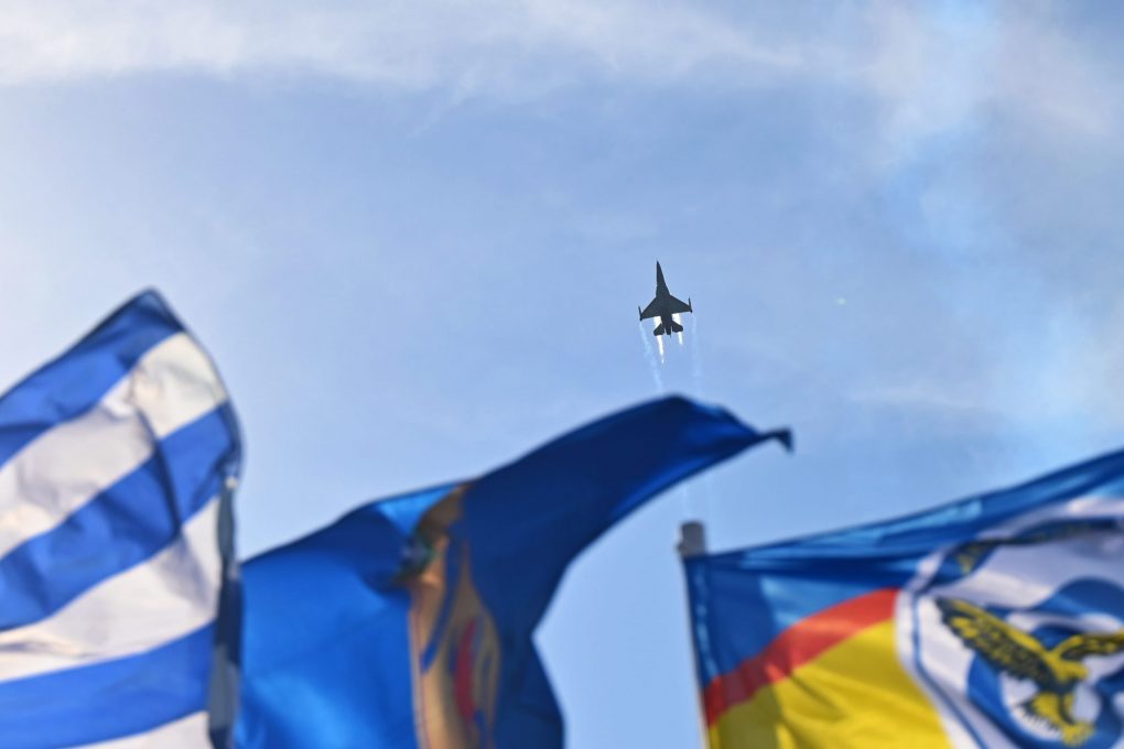 Παρουσία ΥΕΘΑ Νίκου Δένδια στην αεροπορική επίδειξη της Π.Α. στον Φλοίσβο του Παλαιού Φαλήρου, στο πλαίσιο του Εορτασμού για τον Προστάτη της Αρχάγγελο Μιχαήλ