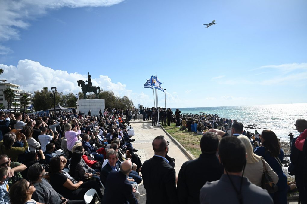 Παρουσία ΥΕΘΑ Νίκου Δένδια στην αεροπορική επίδειξη της Π.Α. στον Φλοίσβο του Παλαιού Φαλήρου, στο πλαίσιο του Εορτασμού για τον Προστάτη της Αρχάγγελο Μιχαήλ