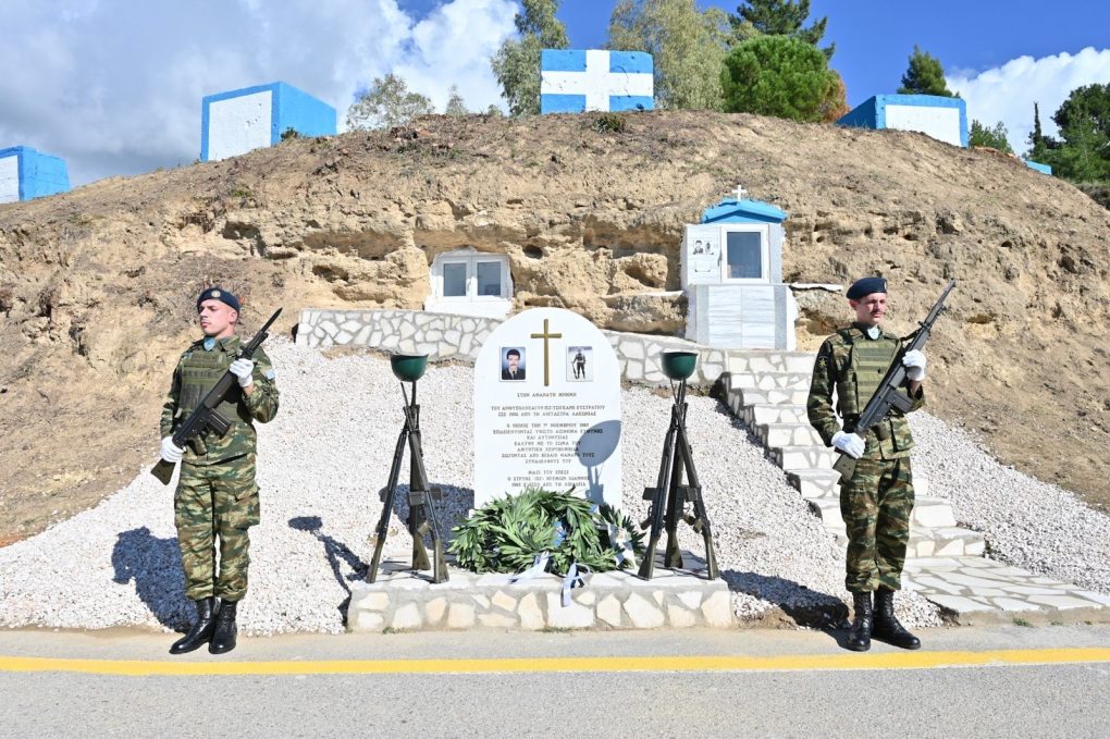 Παρουσία ΥΦΕΘΑ Θανάση Δαβάκη στο τρισάγιο του Ανθυπολοχαγού (ΠΖ) Ευστρατίου Τσιγκανέ και του Στρατιώτη (ΠΖ) Ιωάννη Ηγεμόνα και επίσκεψη στην 120 ΠΕΑ