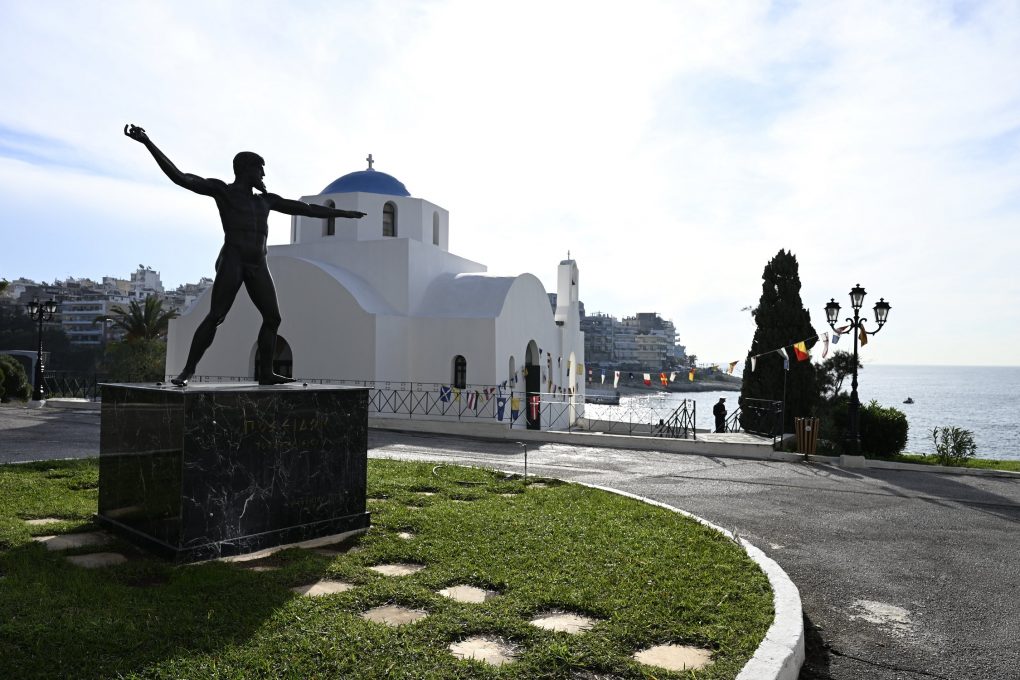 Παρουσία ΥΕΘΑ Νίκου Δένδια στην τελετή επίσημου εορτασμού του Προστάτη του Πολεμικού Ναυτικού Aγίου Νικολάου στη ΣΝΔ