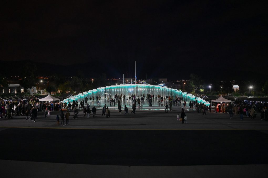 Παρουσία ΥΕΘΑ Νίκου Δένδια στη φωταγώγηση του χριστουγεννιάτικου δέντρου στο Στρατόπεδο «ΠΑΠΑΓΟΥ»