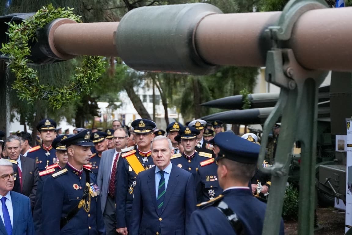 Παρουσία ΥΦΕΘΑ Θανάση Δαβάκη στον Επίσημο Εορτασμό της Μνήμης της Αγίας Βαρβάρας, Προστάτιδας του Πυροβολικού