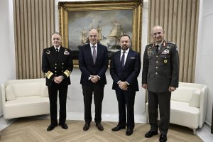 Παρουσία ΥΕΘΑ Ν. Δένδια στην τελετή απονομής βαθμού Έφεδρου Πλωτάρχη επί τιμή στον Στ. Παπαδόπουλο