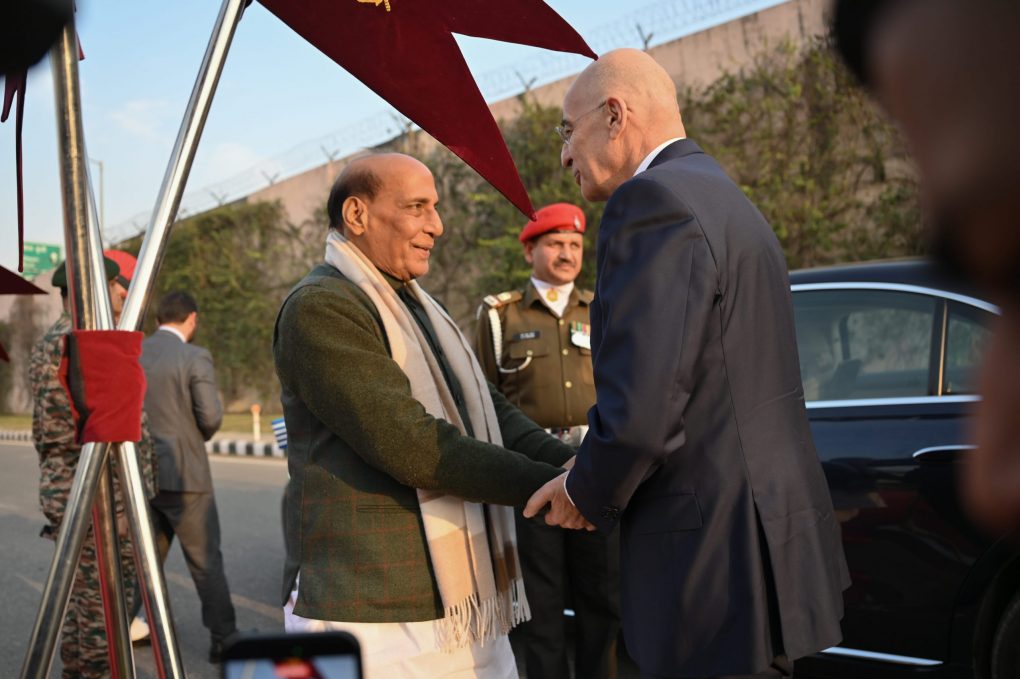 Συνάντηση ΥΕΘΑ Ν. Δένδια με τον ΥΠΑΜ της Ινδίας Ρ. Σινγκ και ολοκλήρωση της επίσκεψής του στο Νέο Δελχί