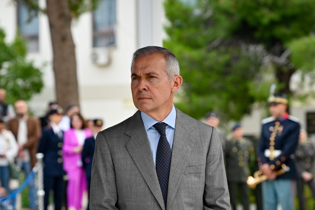 Με απόφαση ΥΦΕΘΑ Θανάση Δαβάκη καθορίζονται οι Άγονες Ειδικότητες Στρατιωτικών Ιατρών