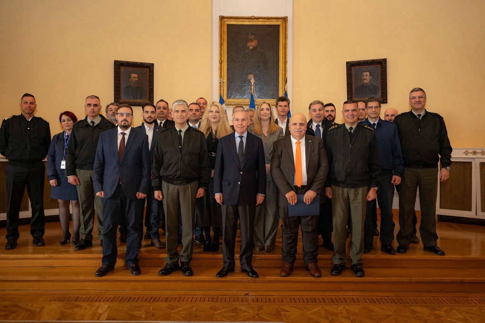 Συνάντηση εργασίας του ΥΦΕΘΑ Θανάση Δαβάκη με εκπροσώπους εταιρειών της ελληνικής αμυντικής βιομηχανίας που συμμετείχαν στην Ημέρα Αμυντικής Βιομηχανίας Ελλάδας- Ισπανίας στη Μαδρίτη