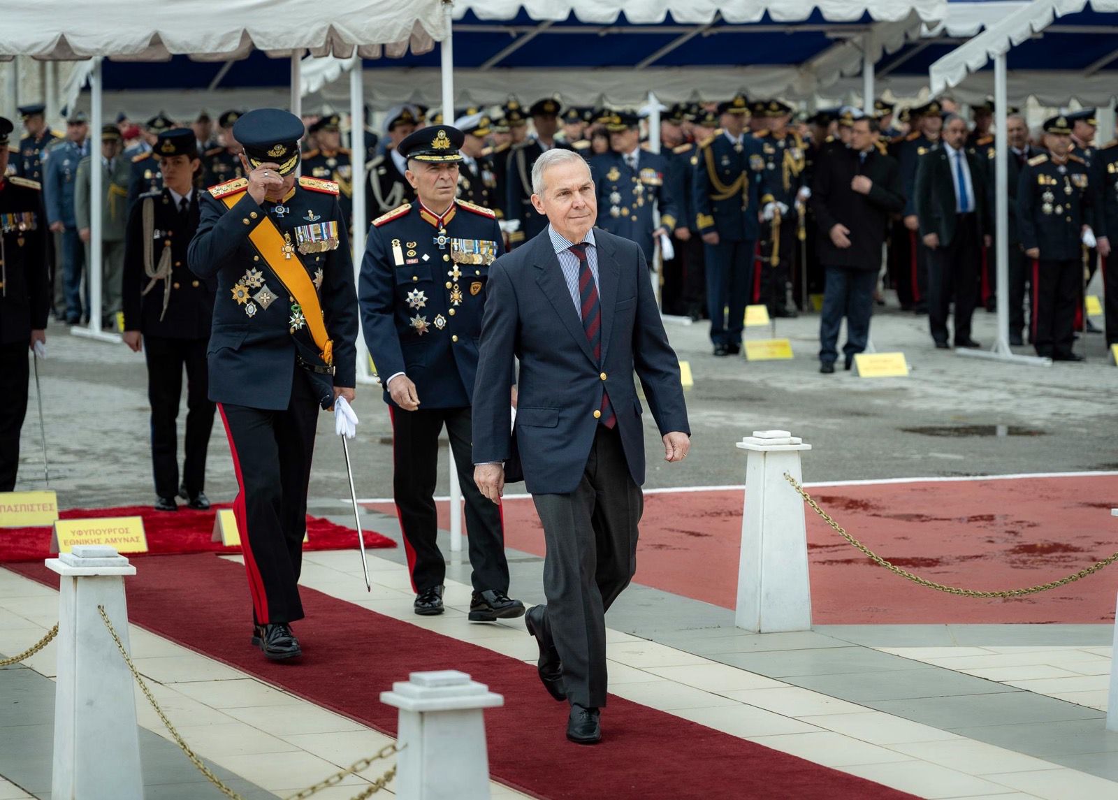 Ο ΥΦΕΘΑ Θανάσης Δαβάκης στην τελετή εορτασμού του Προστάτη του Στρατού Ξηράς Αγίου Γεωργίου στη Σχολή Πεζικού
