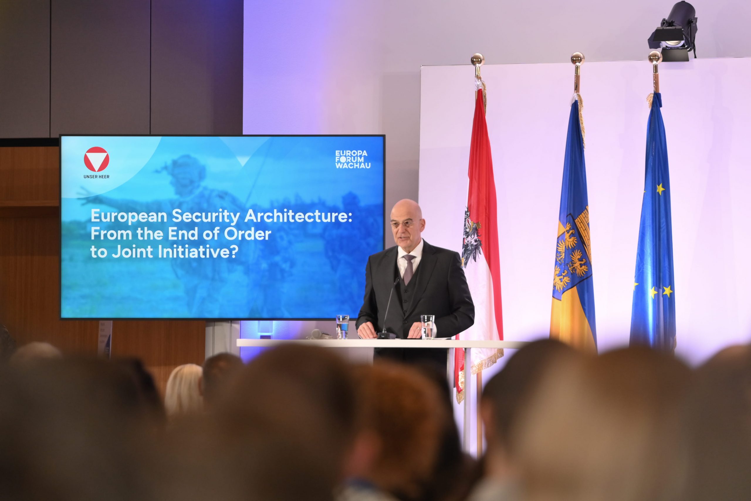Παρουσία ΥΕΘΑ Νίκου Δένδια στο Europa-Forum Wachau ’26, και συνάντηση με την Υπουργό Άμυνας της Αυστρίας, στην πόλη Κρεμς