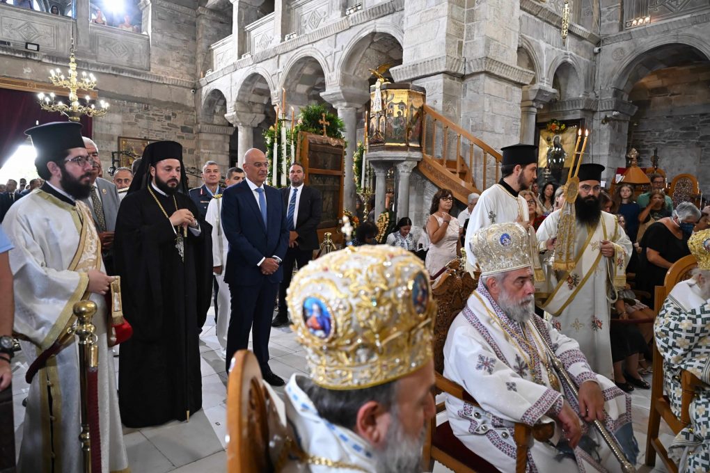 Παρουσία ΥΕΘΑ Ν. Δένδια στον εορτασμό της Κοίμησης της Θεοτόκου στο Ιερό Προσκύνημα Παναγίας Εκατονταπυλιανής Πάρου