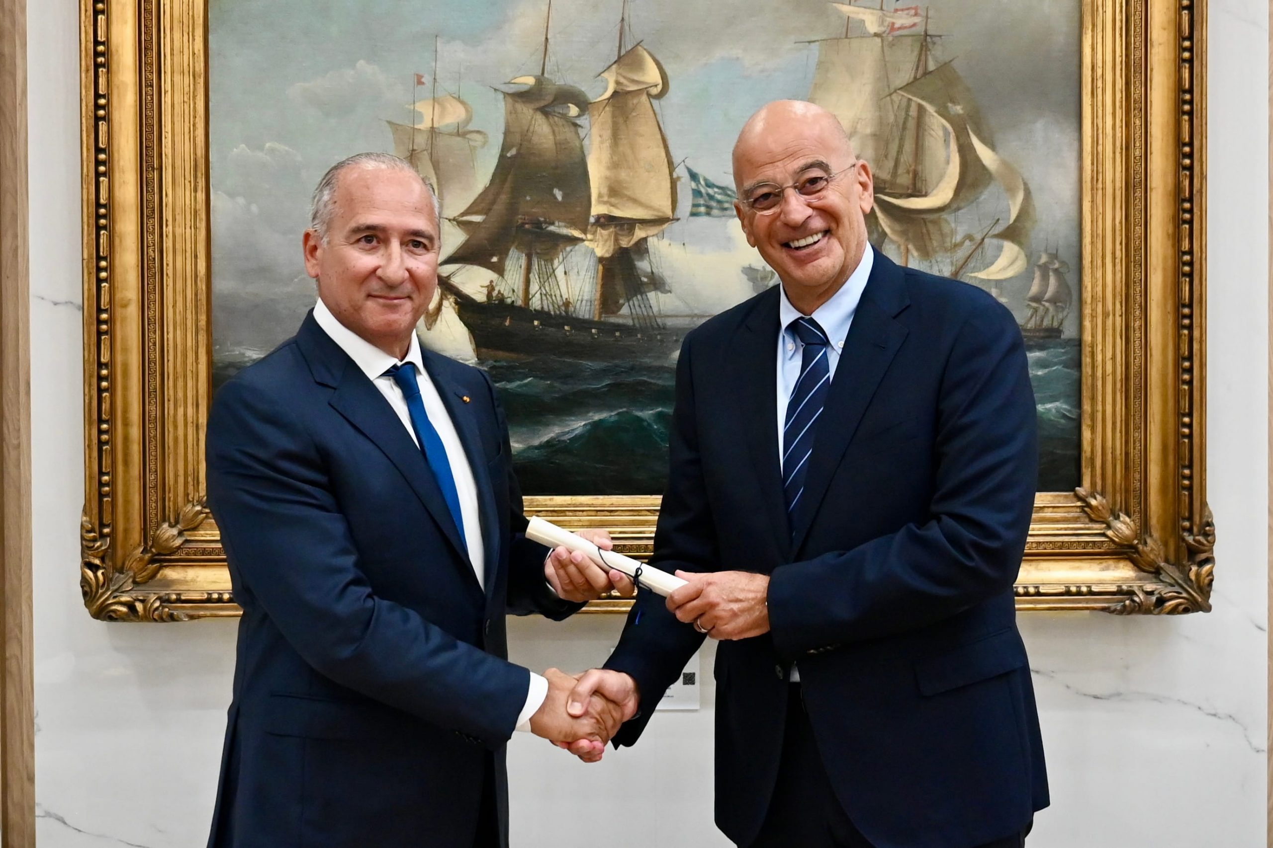 Παρουσία ΥΕΘΑ Ν. Δένδια στην τελετή απονομής της ιδιότητας του Εφέδρου Αξιωματικού και του βαθμού Πλωτάρχη ε.τ. στον εφοπλιστή Β. Πατέρα