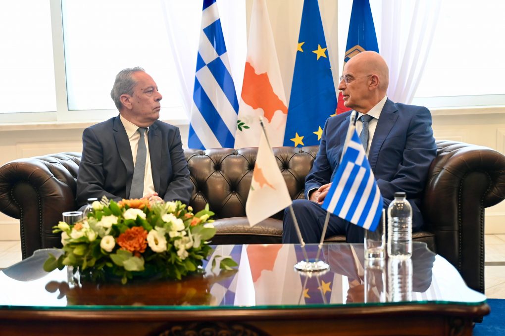 Συνάντηση ΥΕΘΑ Νίκου Δένδια με τον Υπουργό Άμυνας της Κυπριακής Δημοκρατίας Βασίλη Πάλμα