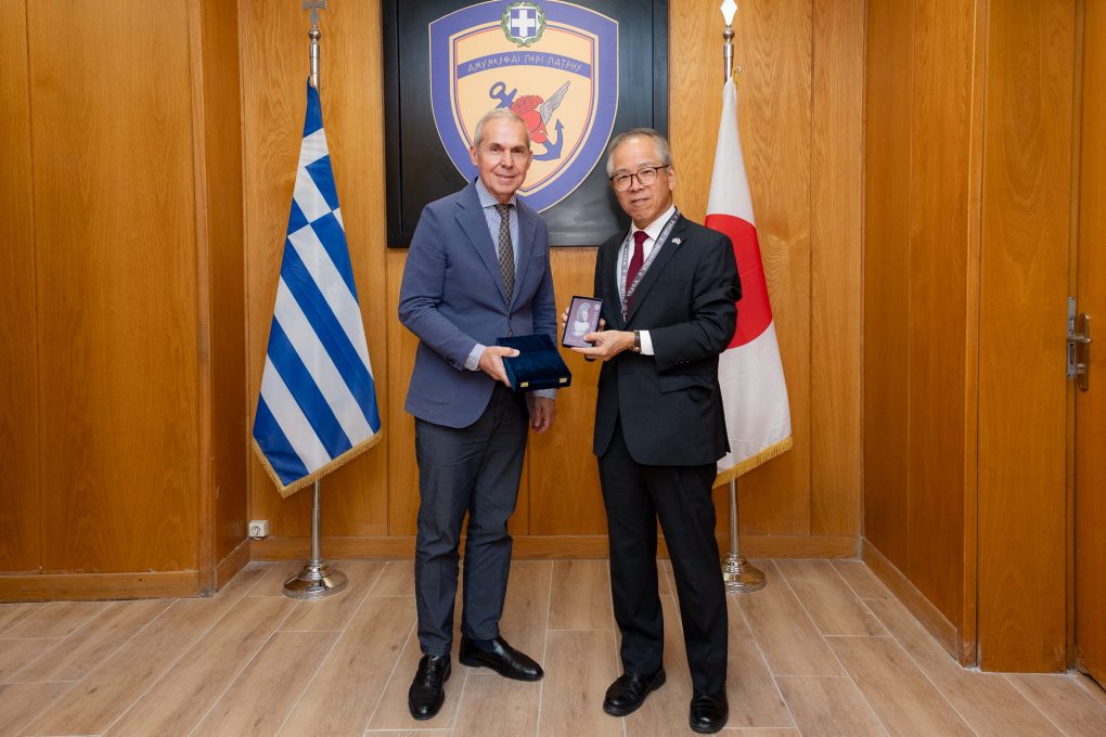 Αποχαιρετιστήρια συνάντηση του ΥΦΕΘΑ Θανάση Δαβάκη με τον Πρέσβη της Ιαπωνίας Koichi Ito